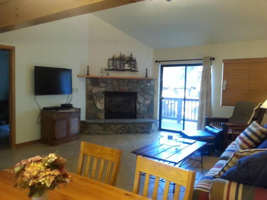 Cozy Flagstaff Home In Cool Pines - Country Club エクステリア 写真