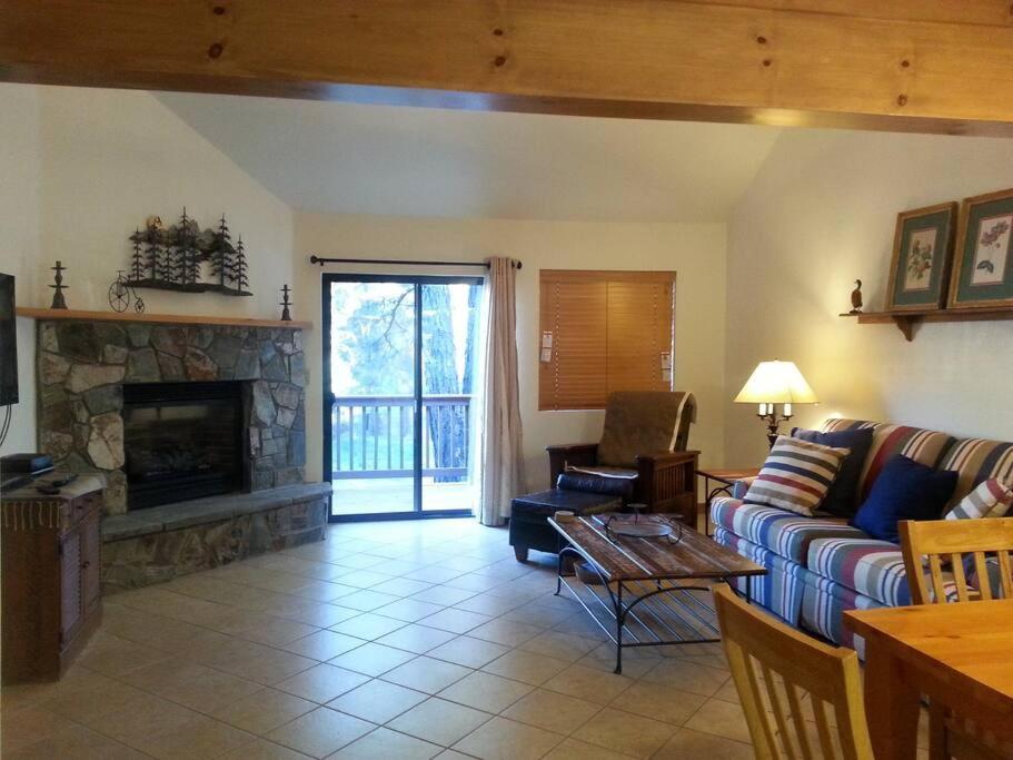 Cozy Flagstaff Home In Cool Pines - Country Club エクステリア 写真
